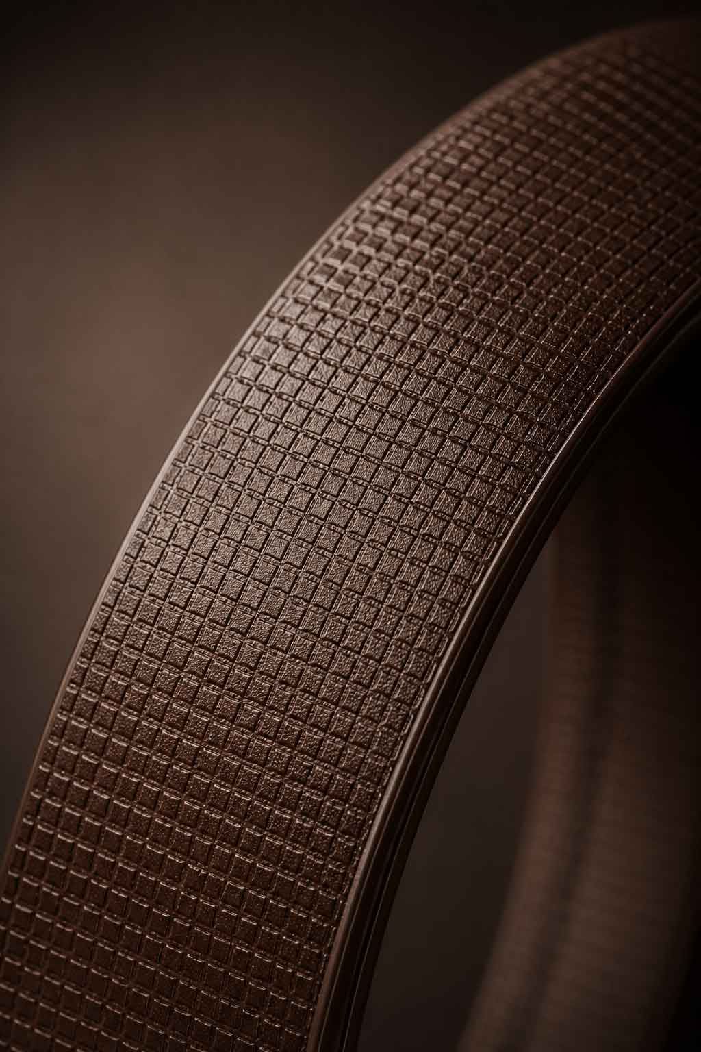 Signature Cross-Grain Finish