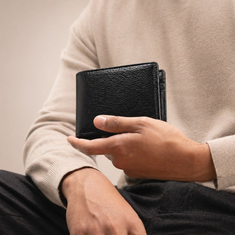 Crabby Hunt Men’s Black Leather Wallet | Bifold Horizontal Zip | Slim Card Holder