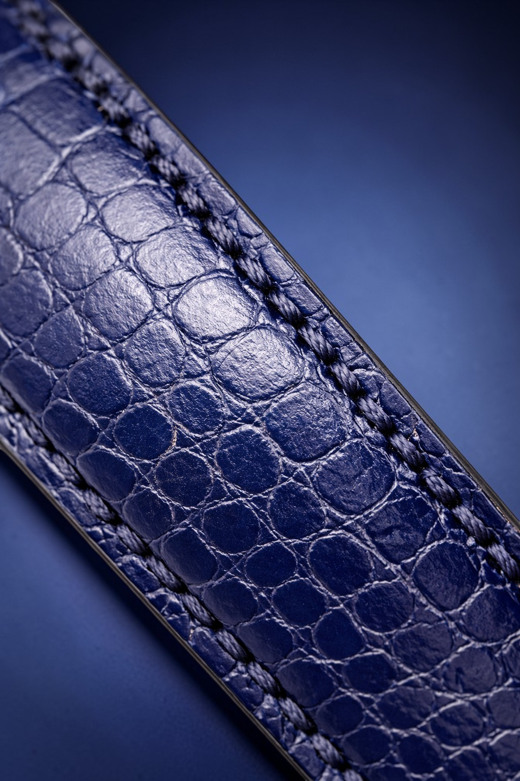Detailed Edge Stitching