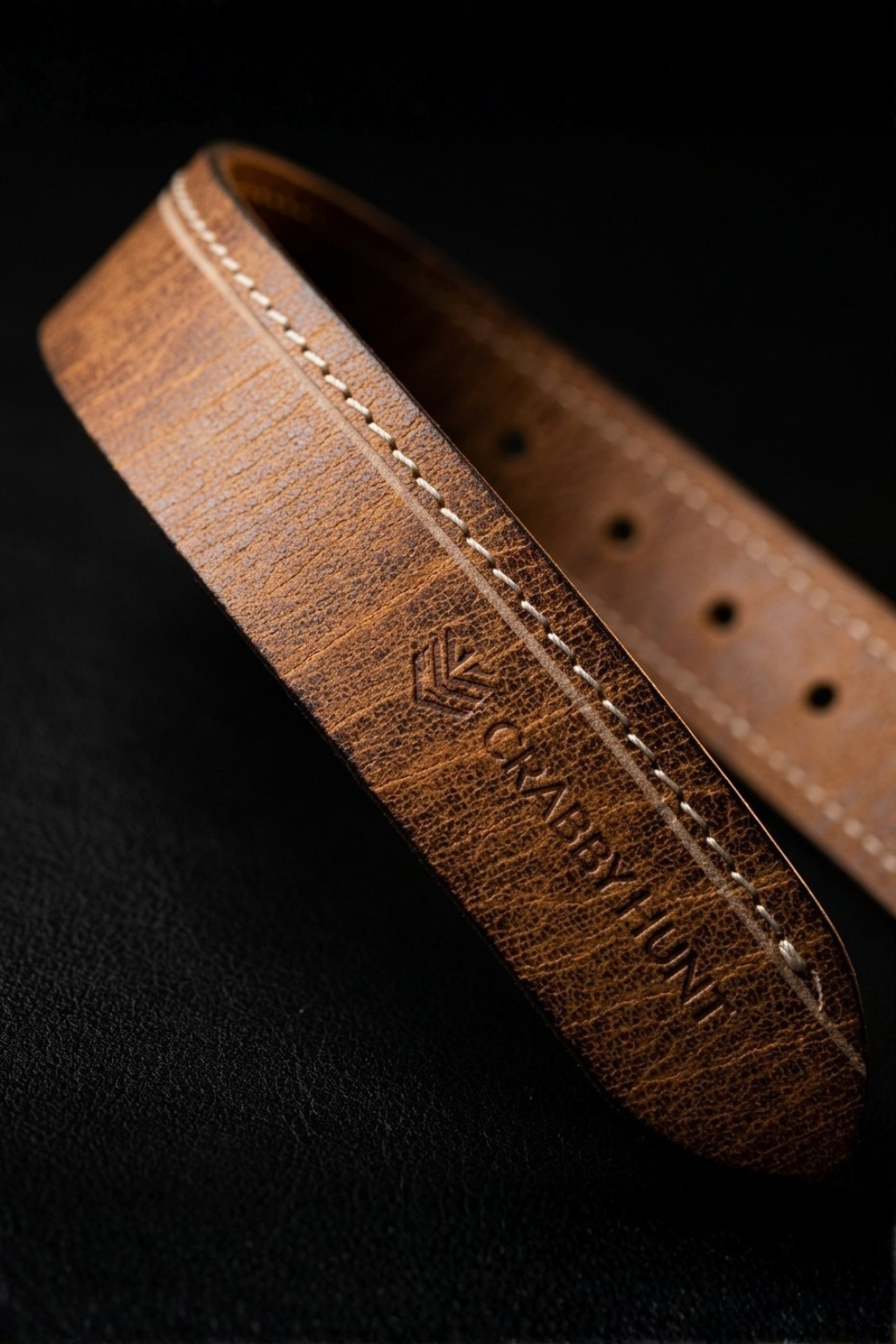 Clean Contrast Stitching